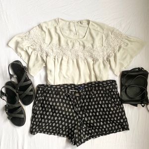 Black Gap shorts size 18